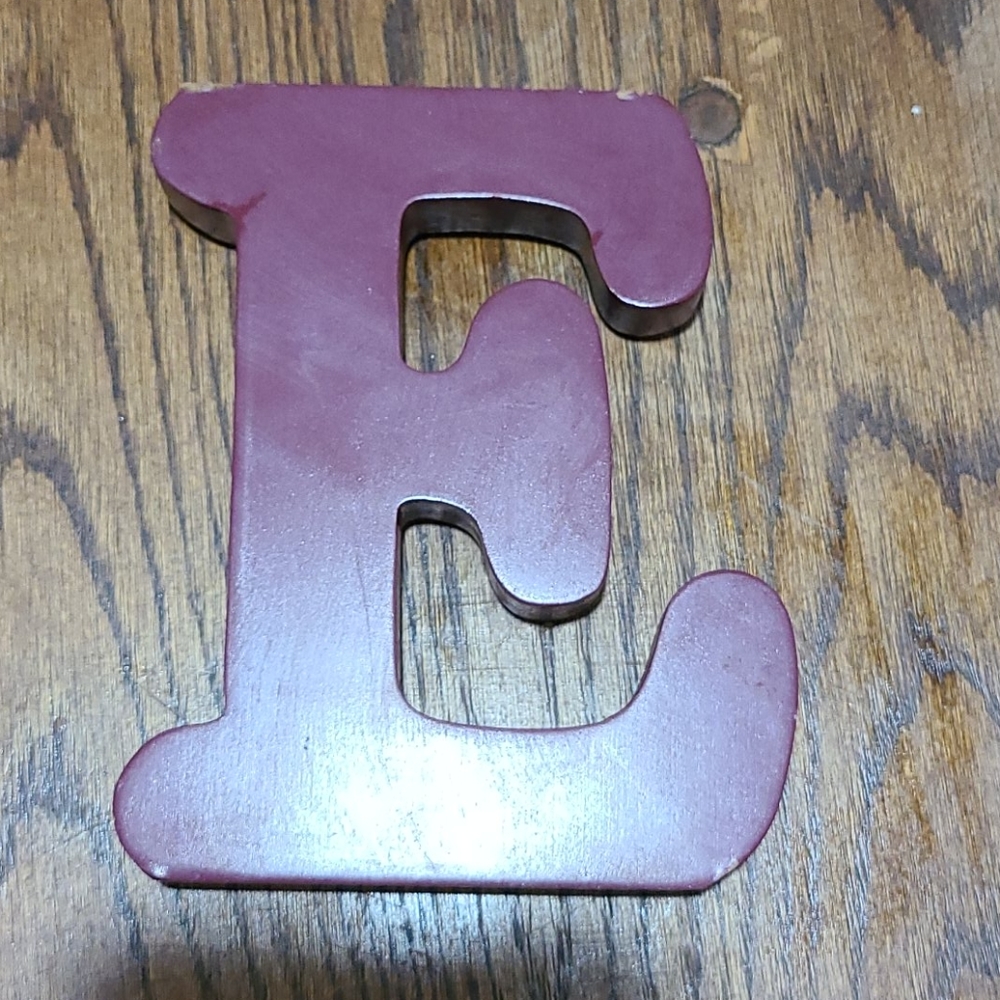*FINAL PRICE *Letter E house decor